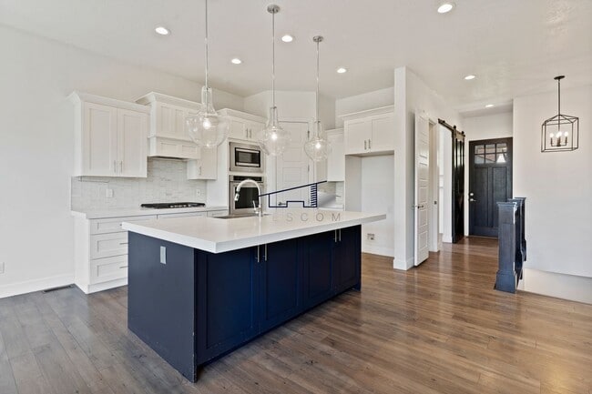 Building Photo - 378 Clark Cir