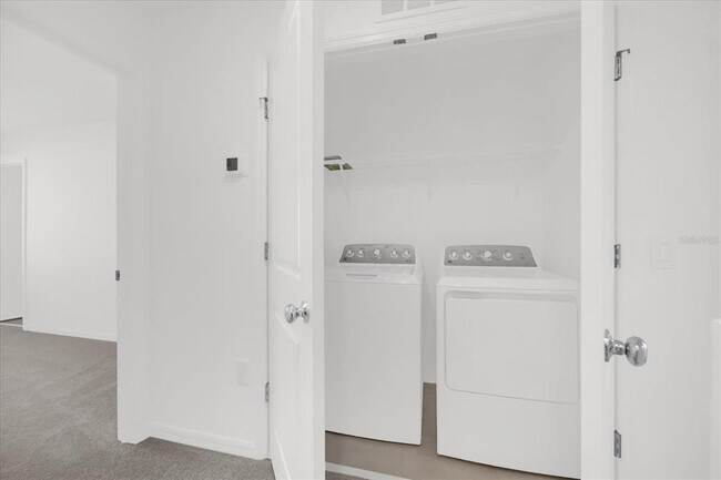 Building Photo - 2992 Skyline Lp