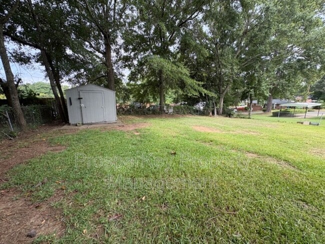 Building Photo - 5061 Thomason Ave