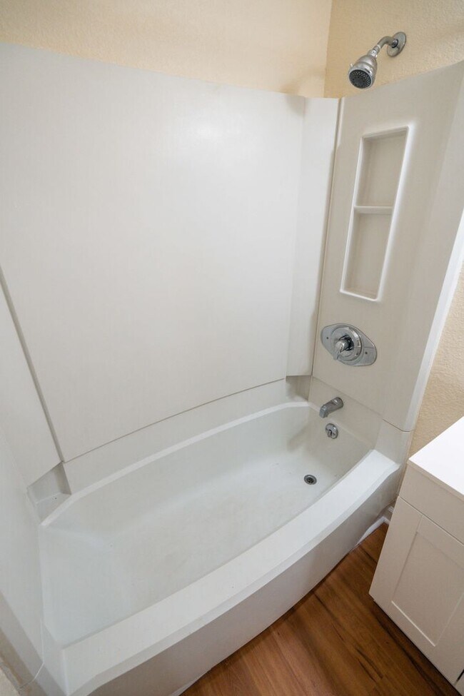 Building Photo - Cute 2 Bed 1 Bath condo in Mystic Woods