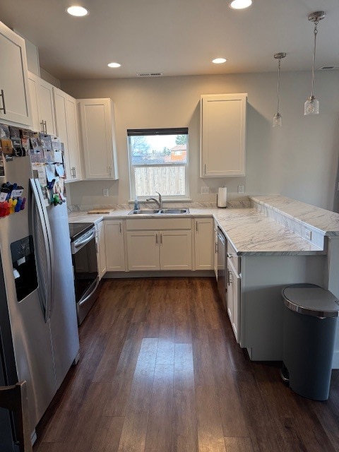 Kitchen - 205 Manhattan South Rd