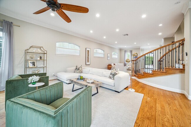 Building Photo - 1502 Whispering Pines Dr