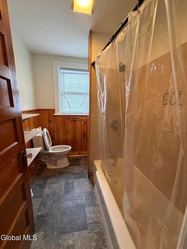 Building Photo - 737 Mason St