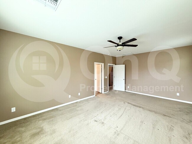 Building Photo - 4051 E Mesquite St