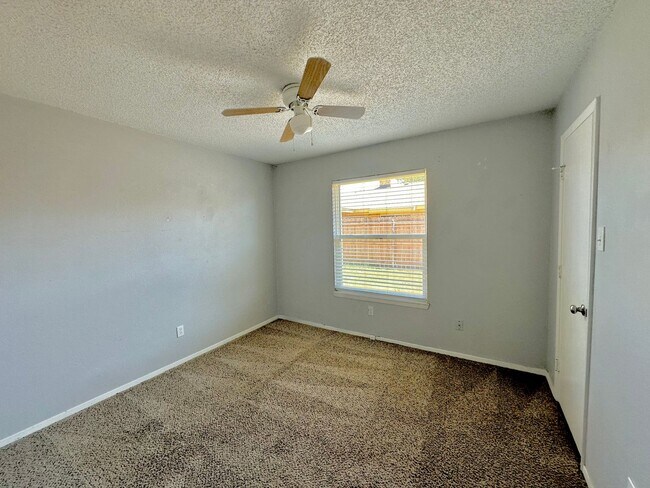 Building Photo - 7410 Avenue W