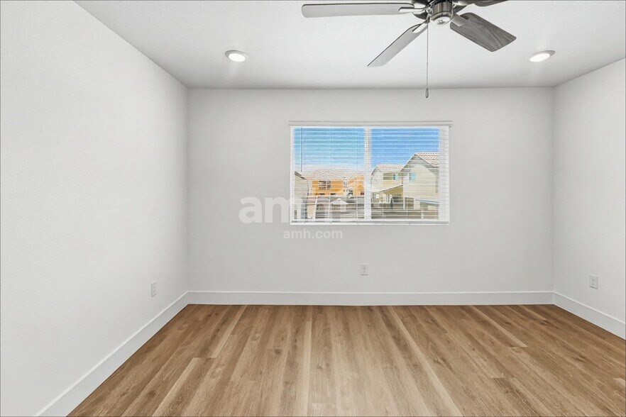 Building Photo - 9579 Marchmont Rd