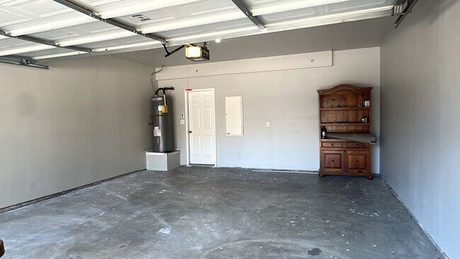 Building Photo - 8601 Forest Highlands Dr