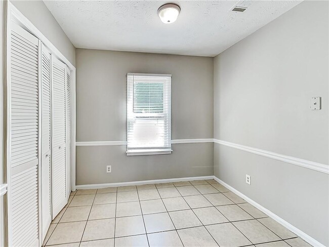 Building Photo - 541 Charleston Ln