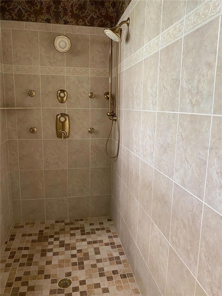 Building Photo - 21430 Draycott Way