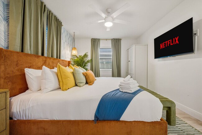 Building Photo - 10861 62nd Ave N