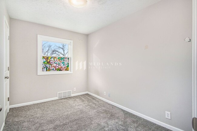 Building Photo - WESTGATE UPDATED RANCH