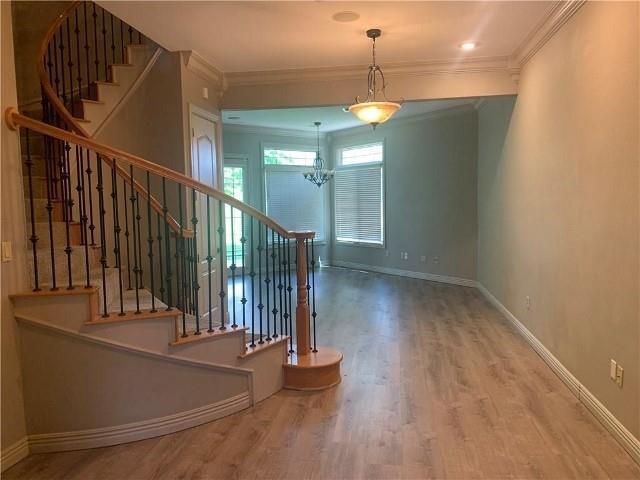 Building Photo - 2509 S Everest Ave