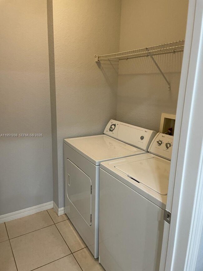 Building Photo - 2334 Grand Central Pkwy