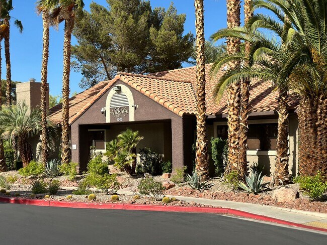 Building Photo - SW!! 2 Bedroom Condo!! 1st Floor!! Newly r...