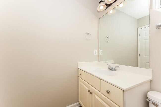 Building Photo - 1518 Antebellum Dr