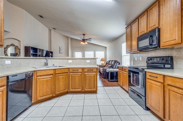 Building Photo - 6025 Goldenrod Dr