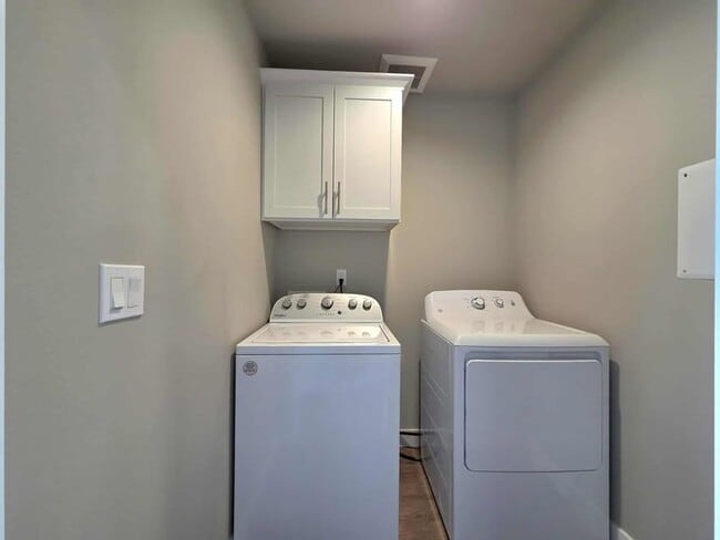 Building Photo - New Construction Three Bedroom Two Bath Ra...