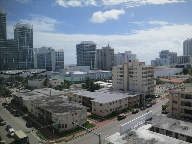 Building Photo - 401-469 69th St