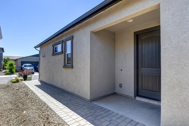Building Photo - 3 bedroom 2 bathroom home in Saddlewood
