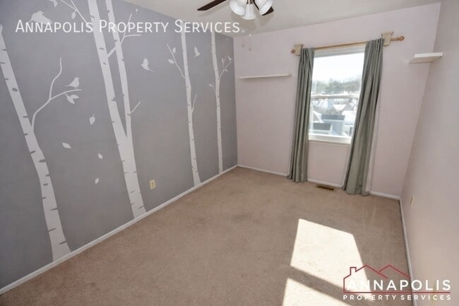 Building Photo - 2443 Vineyard Ln