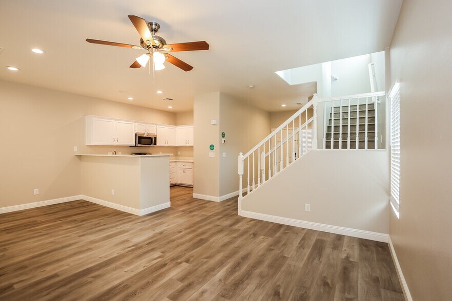 Building Photo - 1022 Shades End Ave