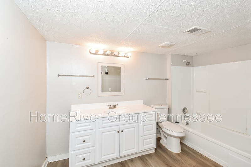 Building Photo - 5309 Longwood Cove