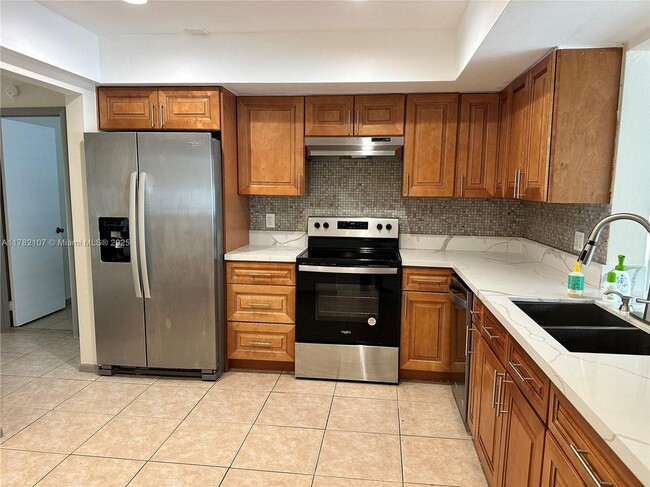 Building Photo - 5828 SW 117th Terrace