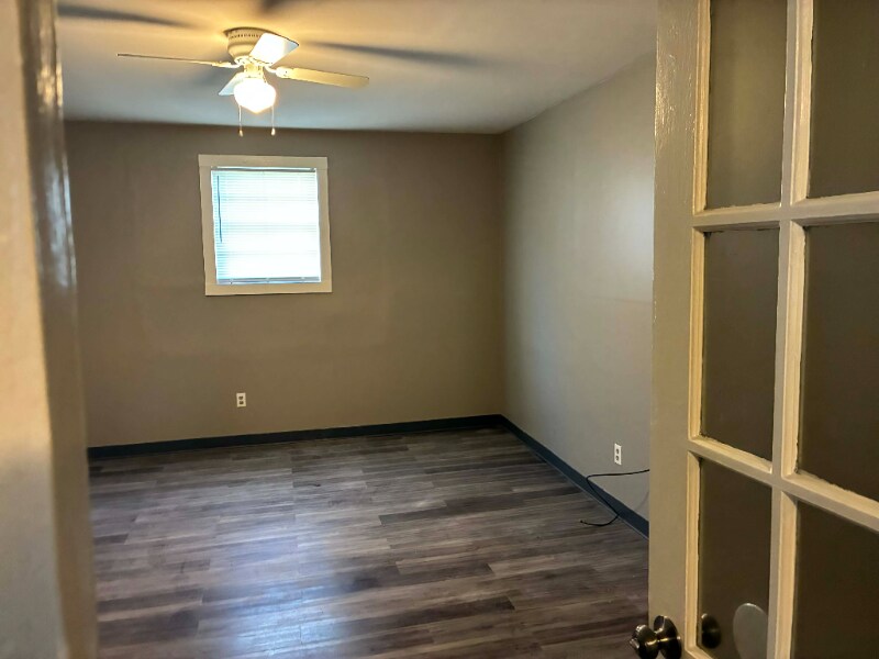 Building Photo - 1903-1905 S Booker St