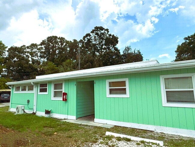 Building Photo - 2204 Ponce De Leon Cir