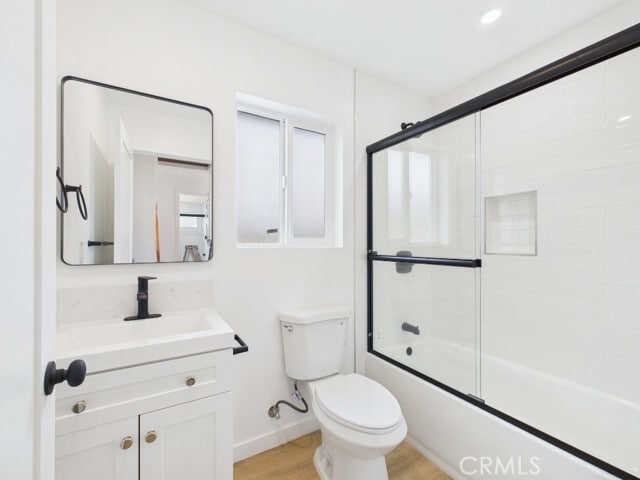 Building Photo - 748 Newport Ave