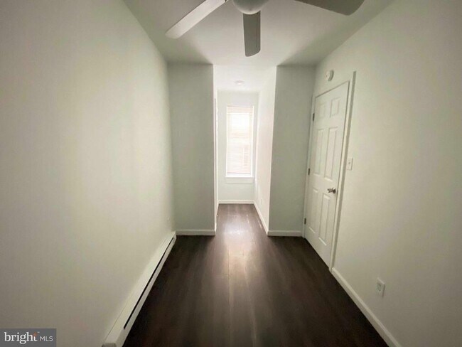 Building Photo - 3329 Malta St