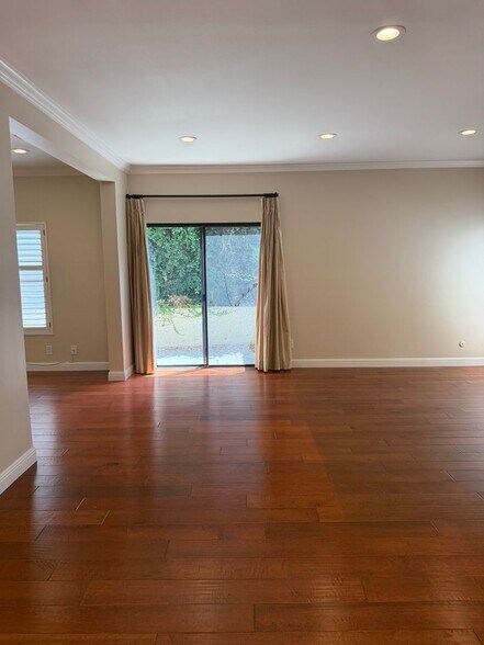 Building Photo - 1734 N Verdugo Rd