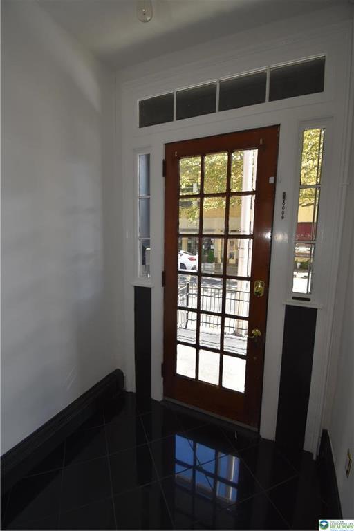 Building Photo - 100 N 4th St