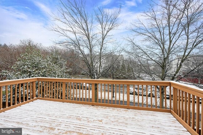 Building Photo - 45590 Whitcomb Square