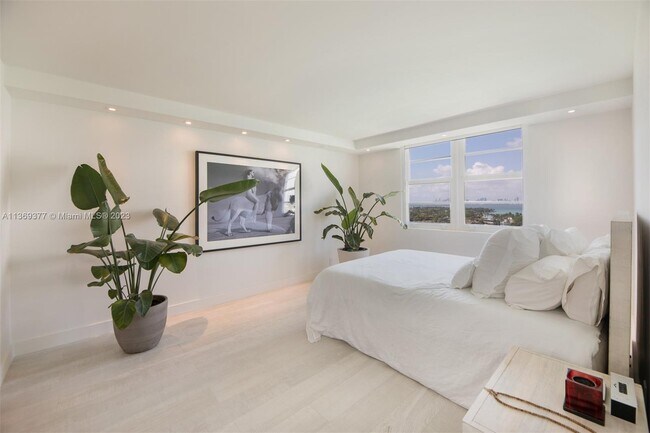 Building Photo - 6770 Indian Creek Dr