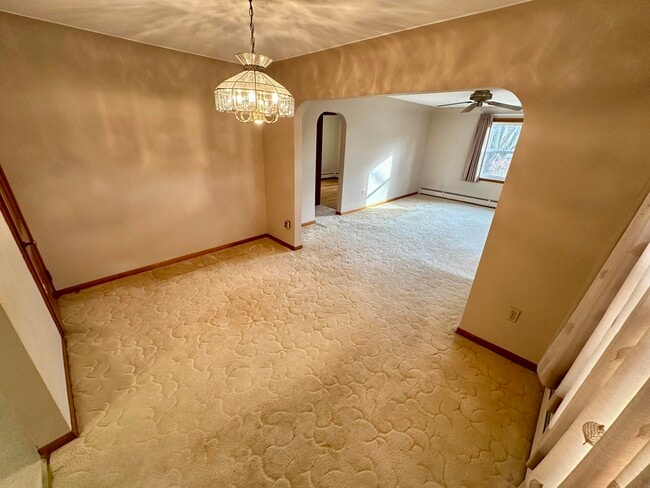 Building Photo - 744 Horton St