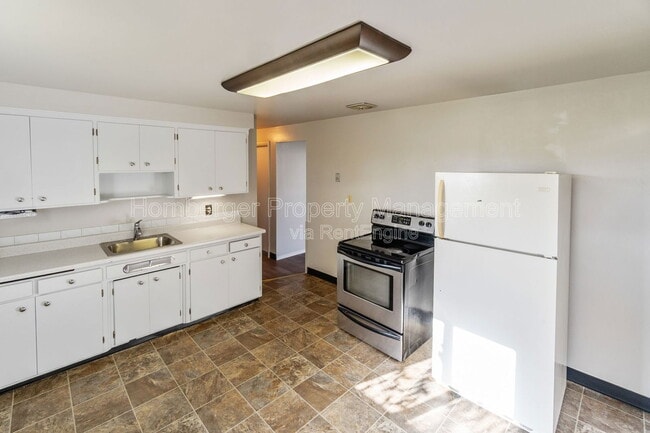 Building Photo - 628 E Euclid Ave