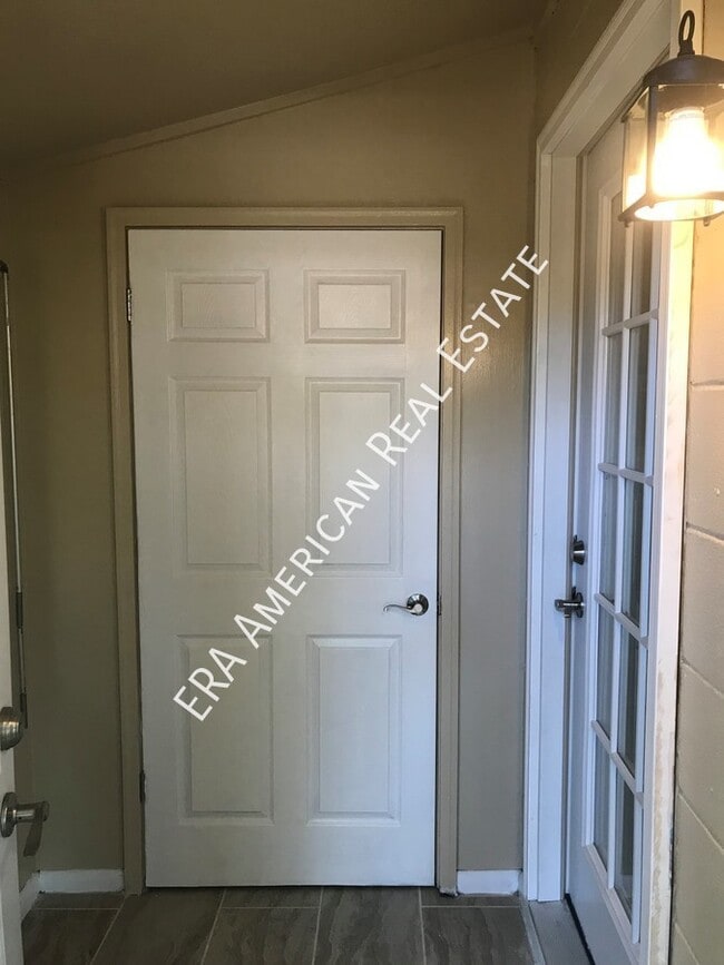 Building Photo - 507 Fir Ave