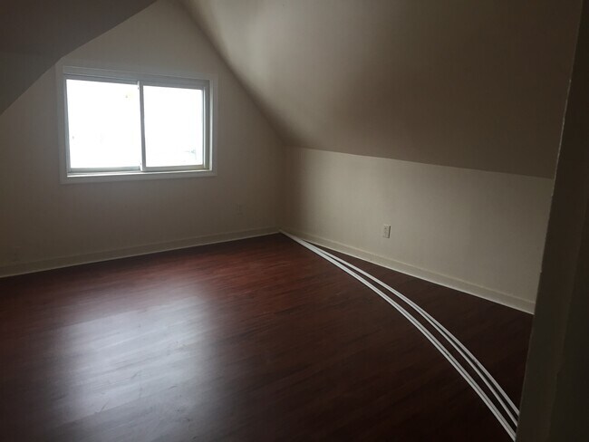 Building Photo - 53 Cooke St