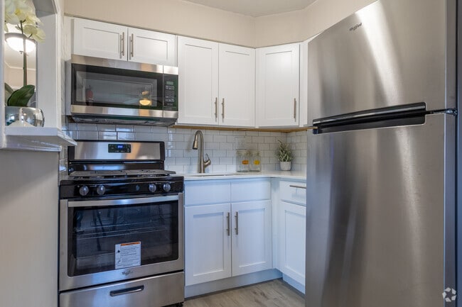 Interior Photo - Riverview Crossings