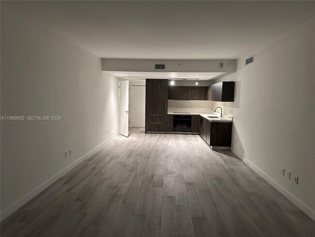 Building Photo - 3131 NE 7th Ave