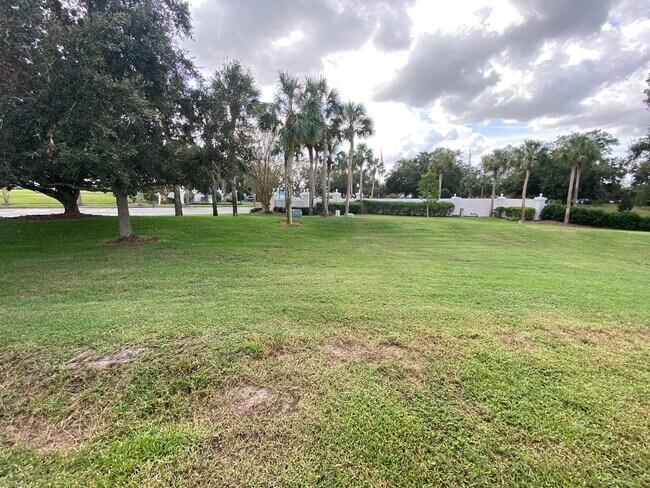 Building Photo - 11049 SE 174th Loop
