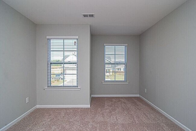 Building Photo - 421 Hosea Ct