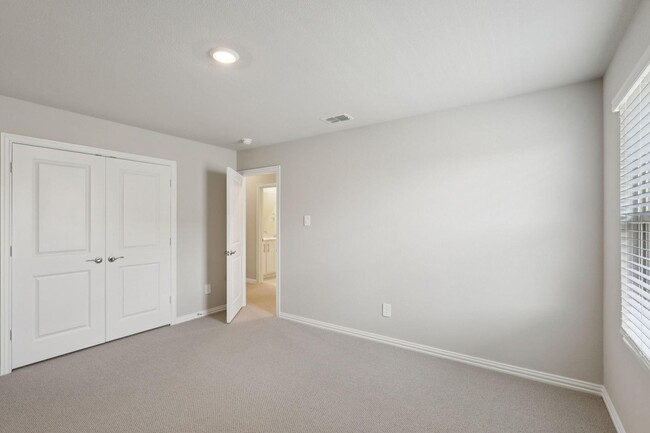 Building Photo - 6625 Vly Lk Ln