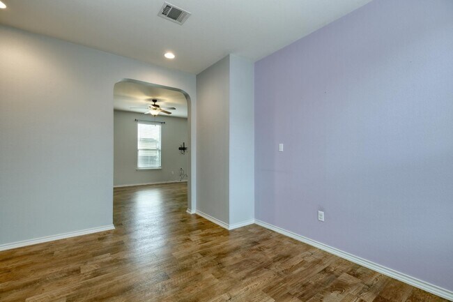 Building Photo - 451 New Bridge Dr