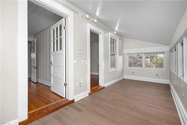 Building Photo - 4600 Colonial Ave