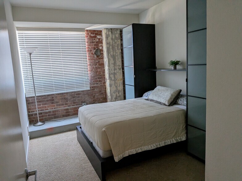 Building Photo - 88 Bush St