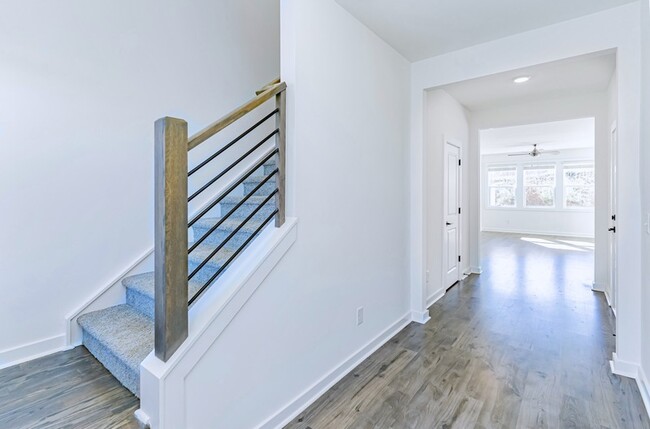 Building Photo - 1435 Darrowby Wy