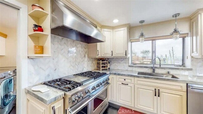 Building Photo - 7300 Santa Susana Pass Rd