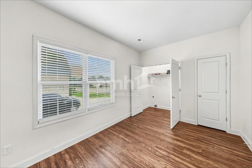 Building Photo - 1706 Antebellum Dr